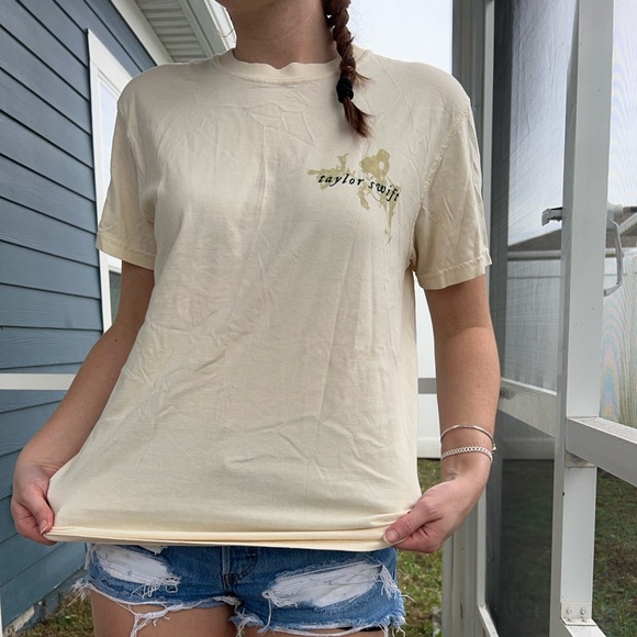 Taylor Swift t-shirt - Picture 3 of 5